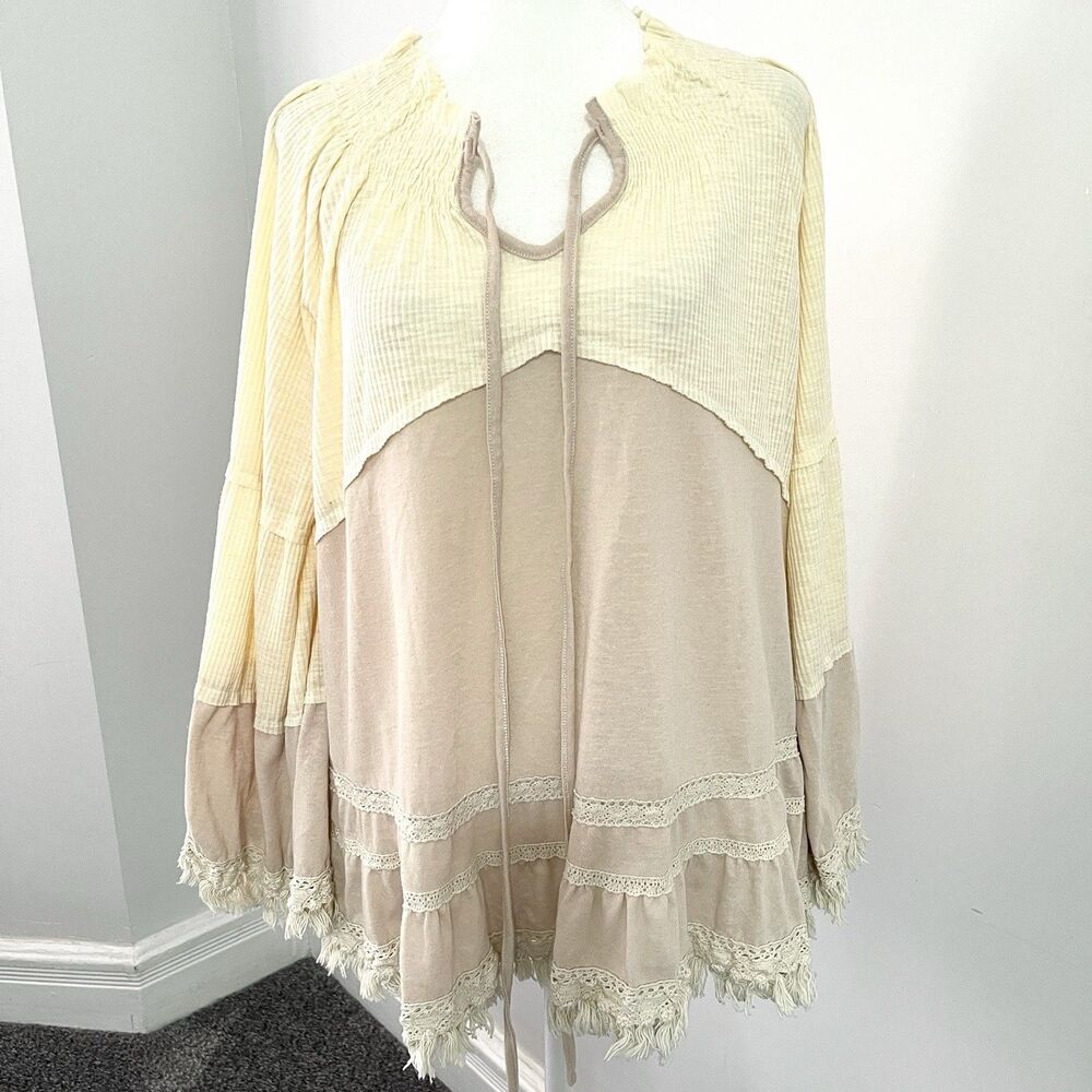 POL Oversized Top Womens Small Cream Beige Flare Sleeve Tie Front Fringe Trim